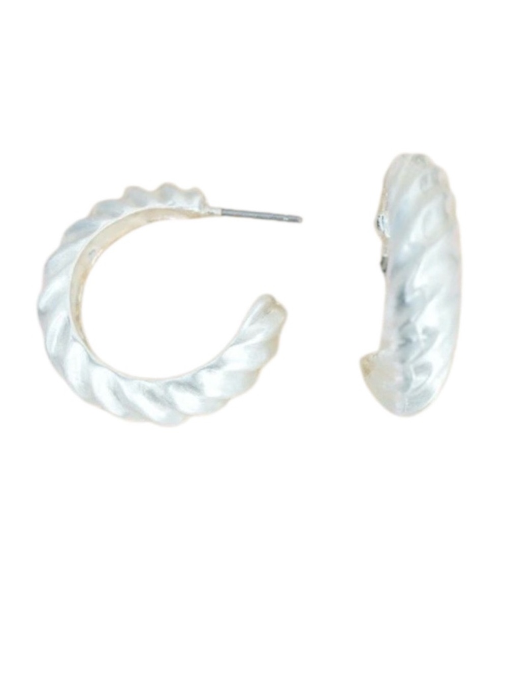 Elio Last Call Lounge Matte Silver Tone Hoop Stud Earrings (NWT)